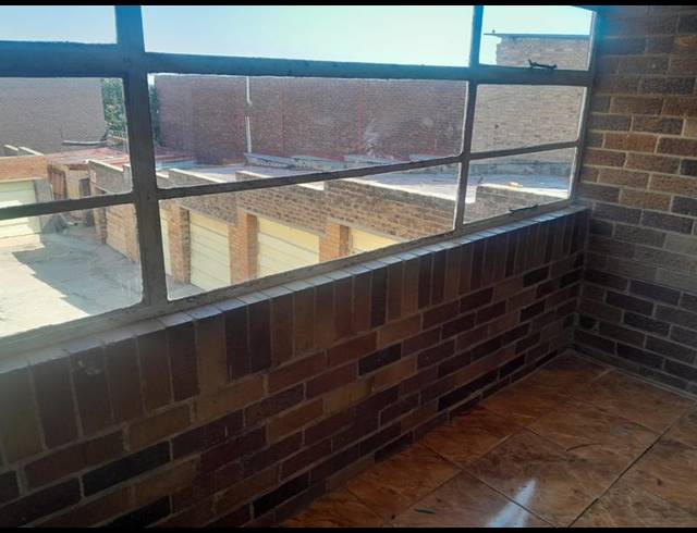 1 BEDROOM PROPERTY TO RENT IN DELAREY